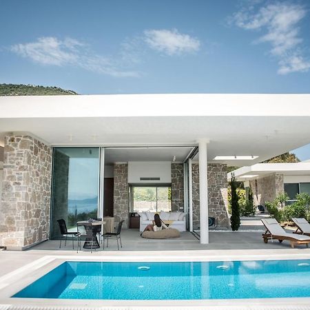 Varko Luxury Suites Palairos Ngoại thất bức ảnh