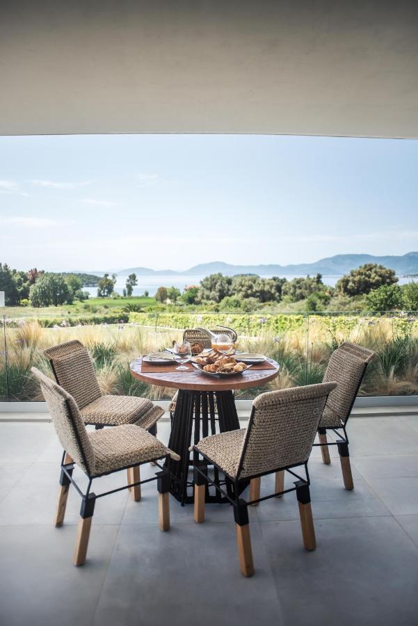 Varko Luxury Suites Palairos Ngoại thất bức ảnh