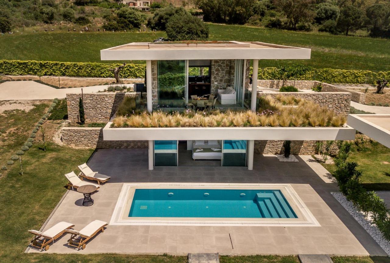 Varko Luxury Suites Palairos Ngoại thất bức ảnh