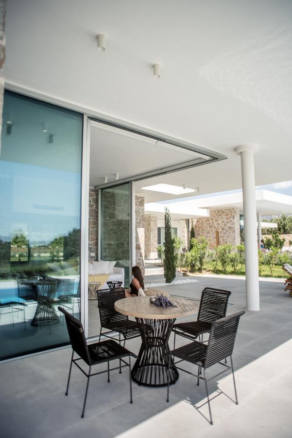 Varko Luxury Suites Palairos Ngoại thất bức ảnh