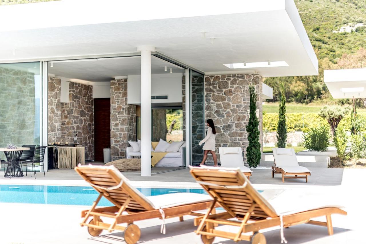 Varko Luxury Suites Palairos Ngoại thất bức ảnh