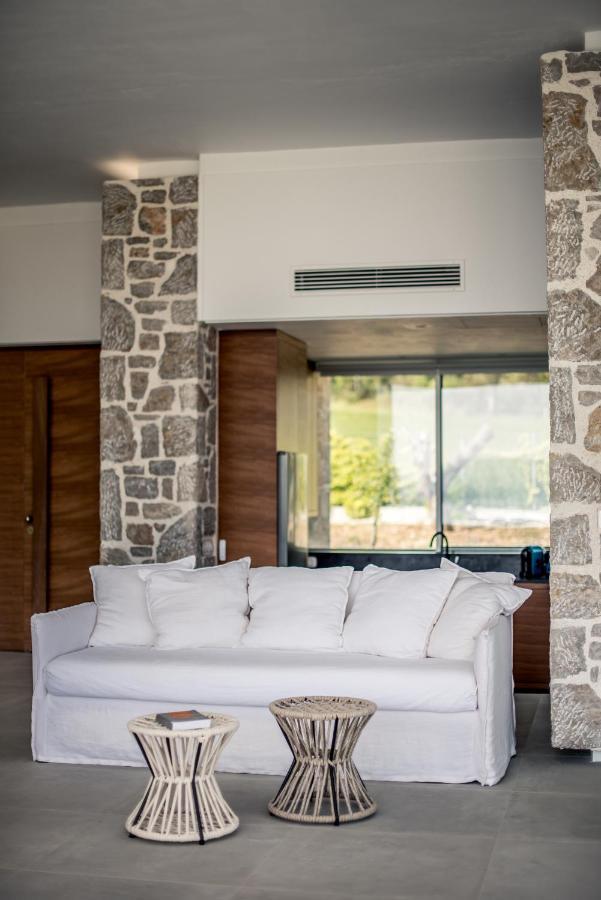 Varko Luxury Suites Palairos Ngoại thất bức ảnh