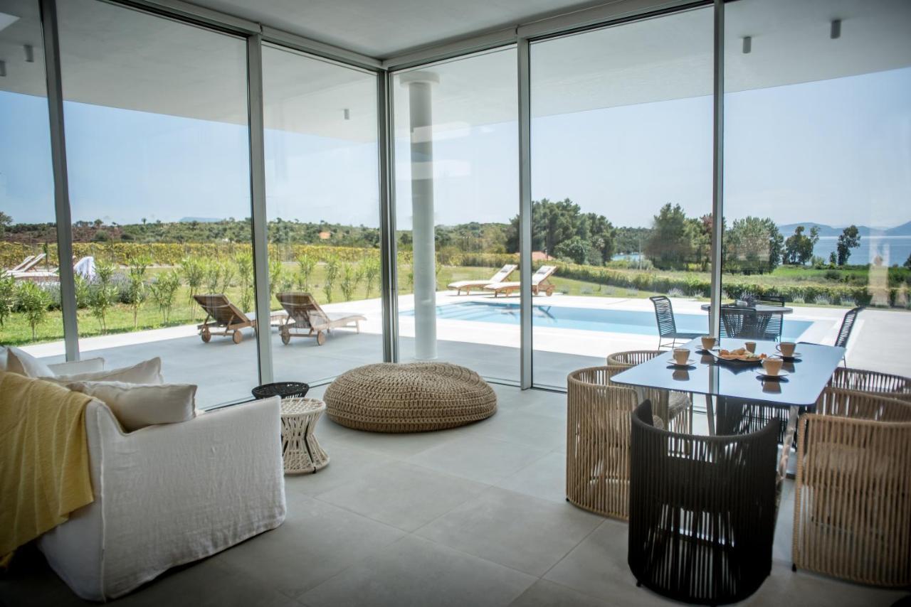 Varko Luxury Suites Palairos Ngoại thất bức ảnh