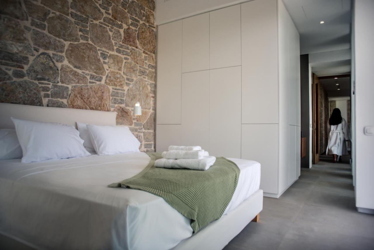 Varko Luxury Suites Palairos Ngoại thất bức ảnh