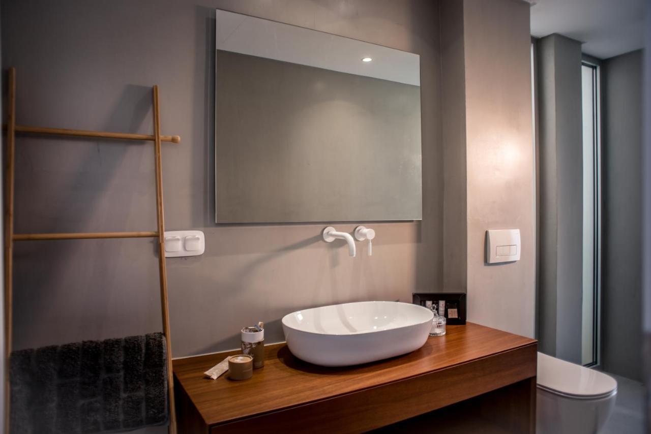 Varko Luxury Suites Palairos Ngoại thất bức ảnh