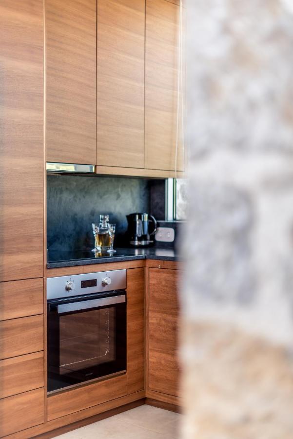 Varko Luxury Suites Palairos Ngoại thất bức ảnh